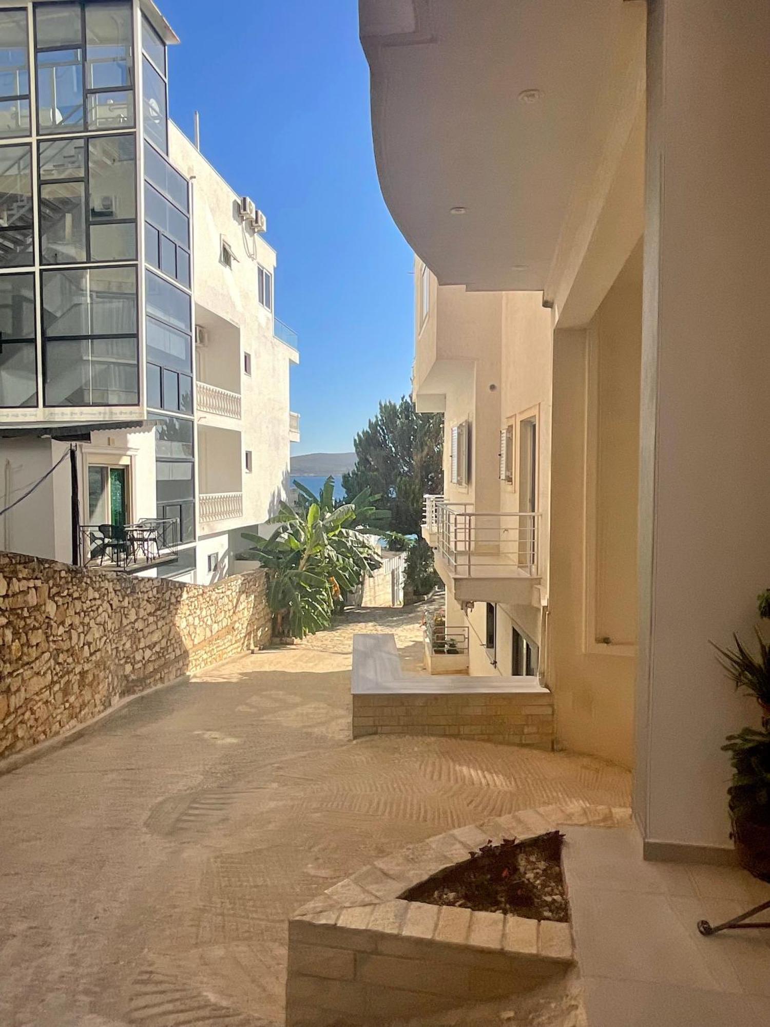Mojito Beach Apartments With Free Parking Sarandë Exterior foto