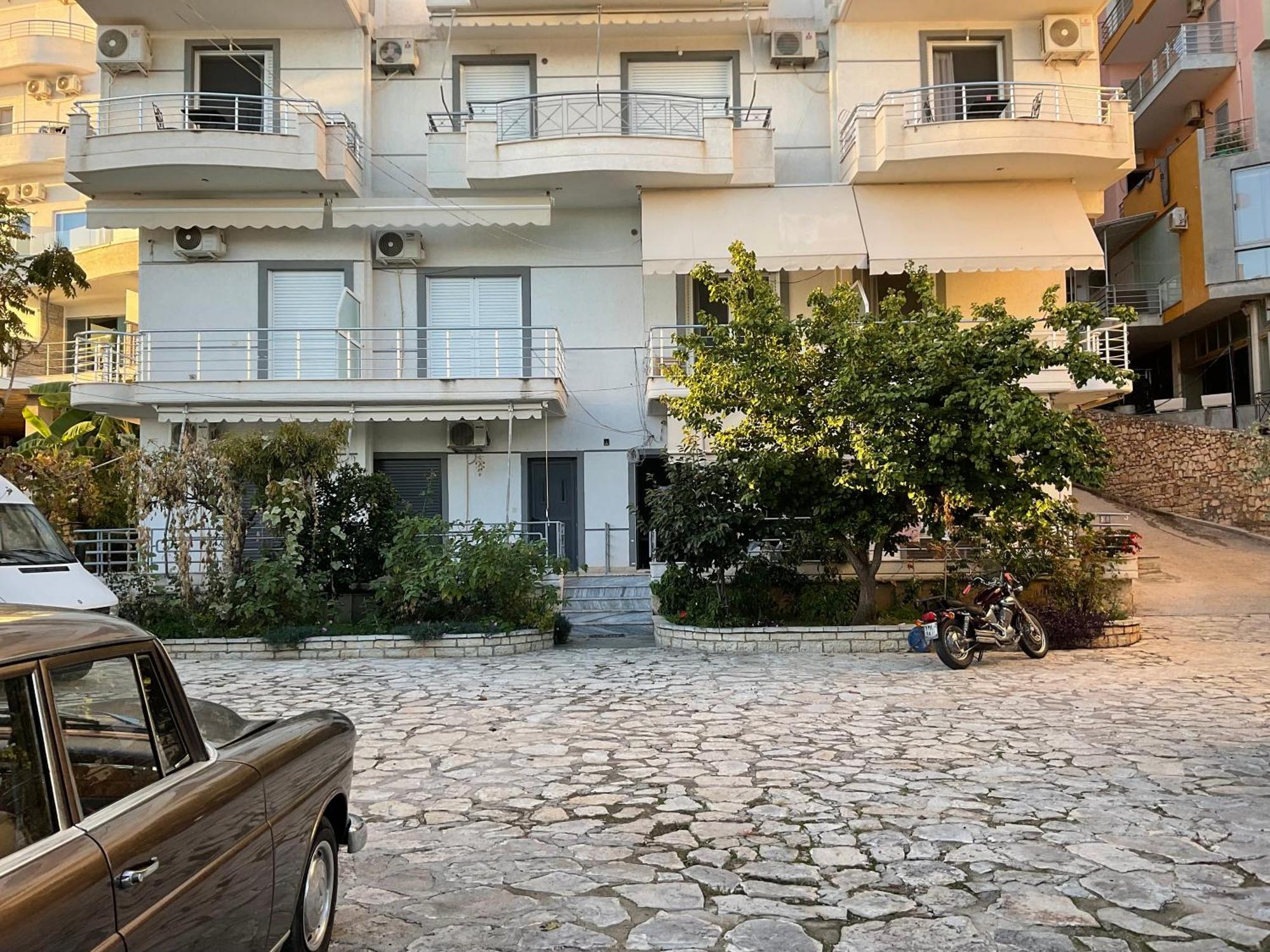 Mojito Beach Apartments With Free Parking Sarandë Exterior foto