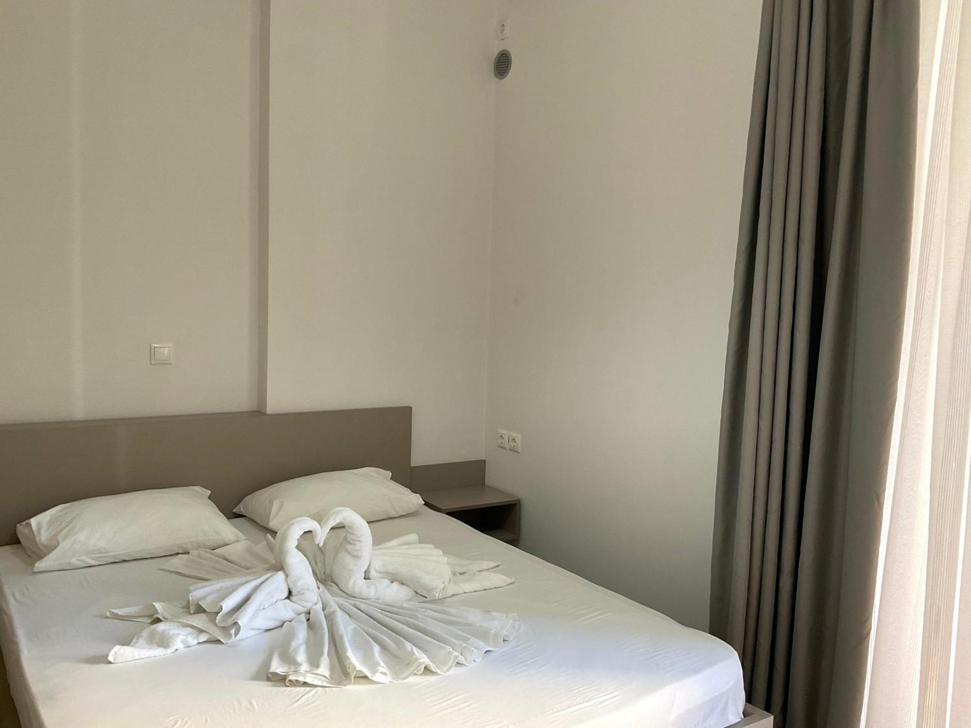 Mojito Beach Apartments With Free Parking Sarandë Habitación foto