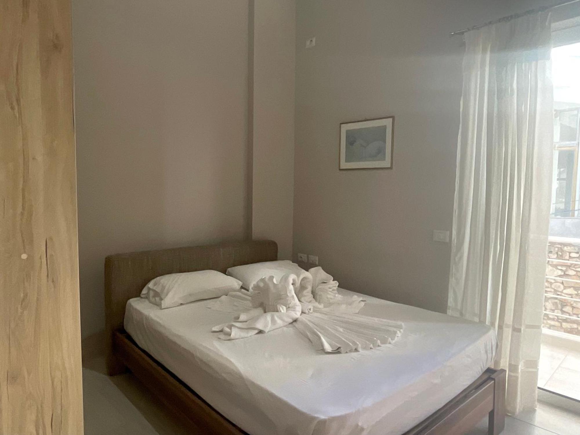 Mojito Beach Apartments With Free Parking Sarandë Exterior foto