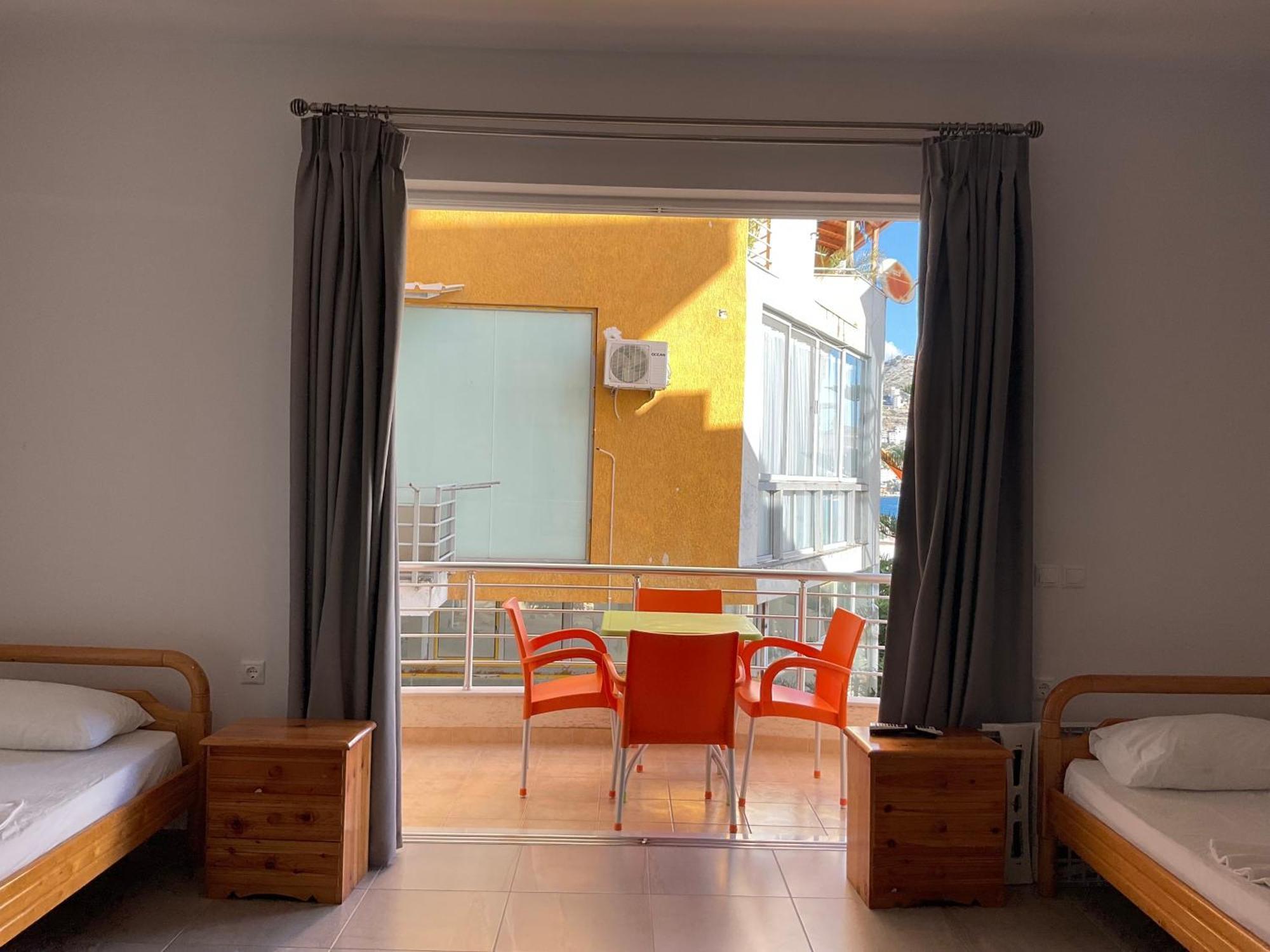 Mojito Beach Apartments With Free Parking Sarandë Habitación foto