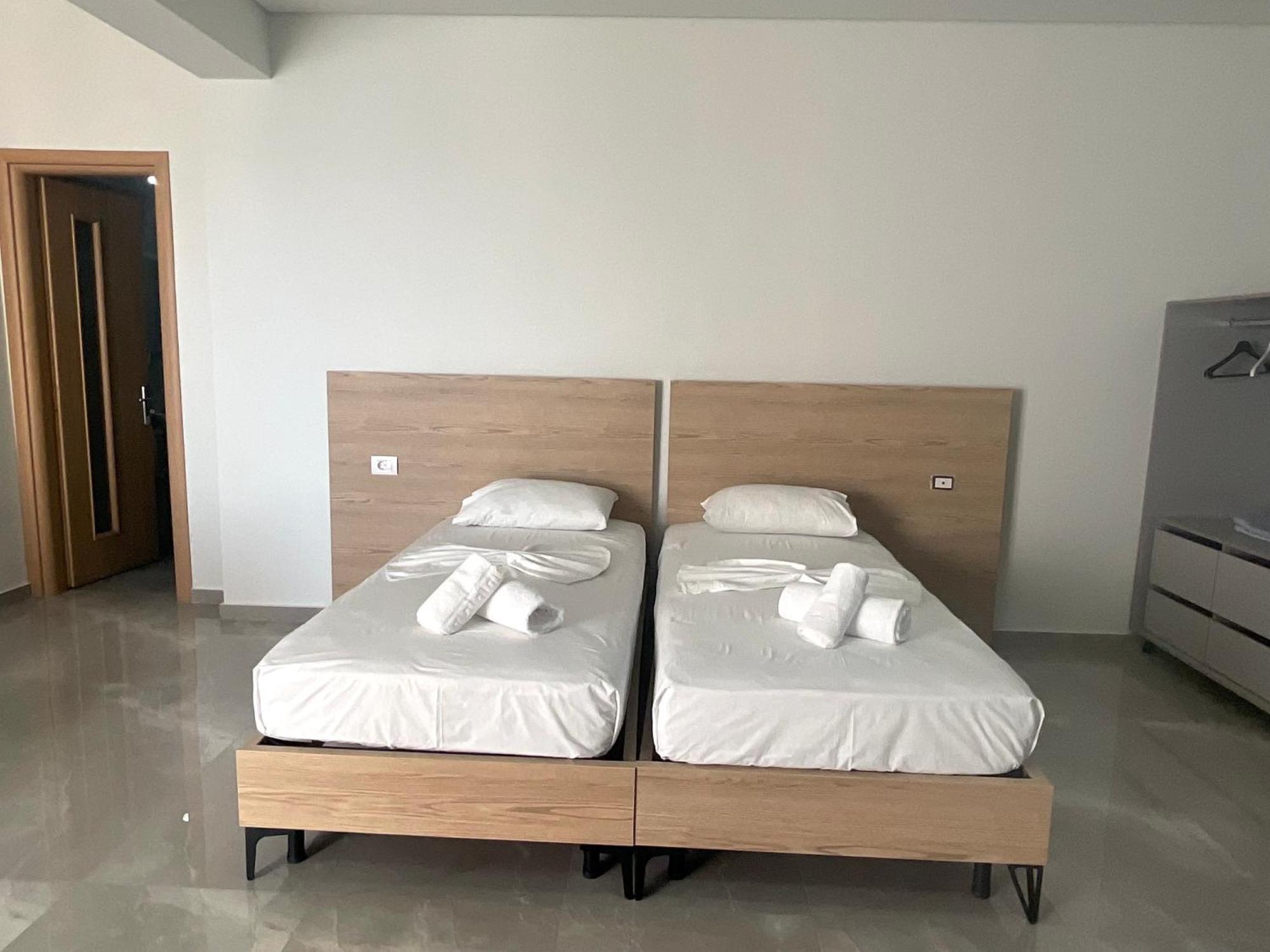 Mojito Beach Apartments With Free Parking Sarandë Habitación foto