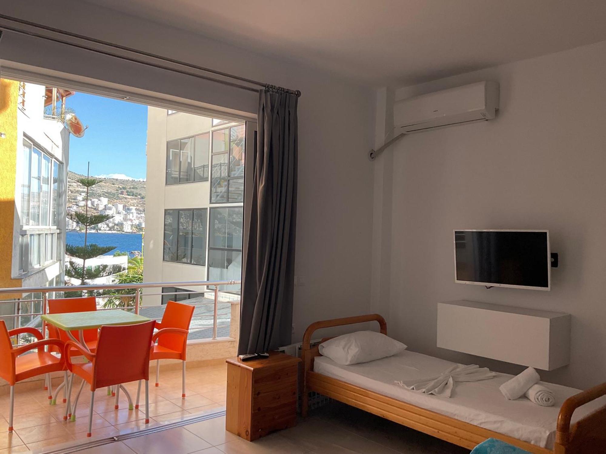 Mojito Beach Apartments With Free Parking Sarandë Habitación foto